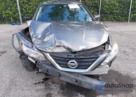 2018 Nissan Altima 2.5 S z USA, uszkodzony, nr VIN 1N4AL3AP3JC220022